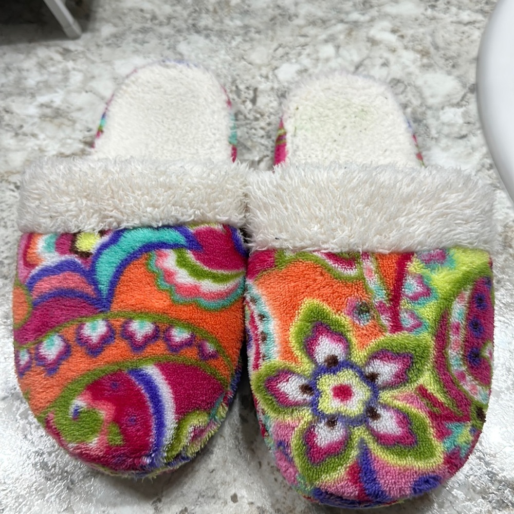 Vera Bradley Slippers SIZE: 7/8